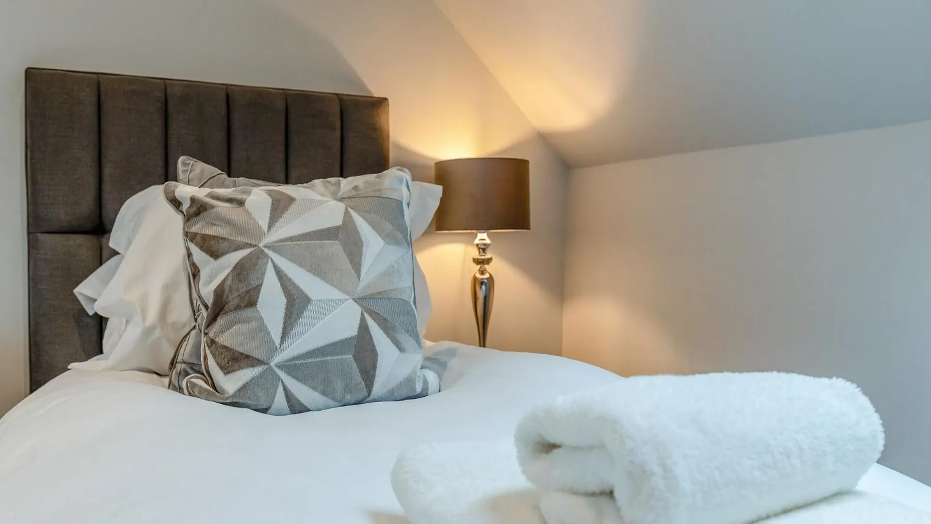 Nest Holiday Home 惠特比
